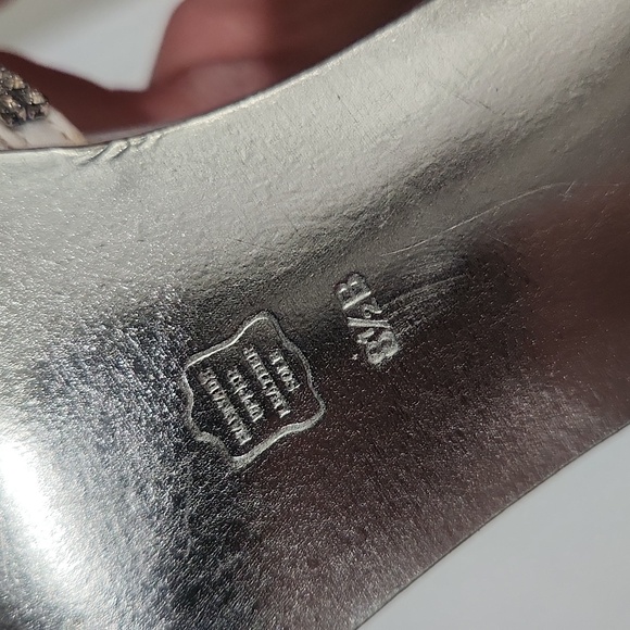 Beautiful white high heels - Picture 3 of 6